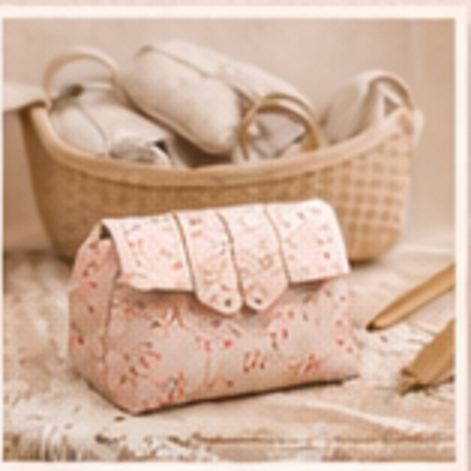 Trousse et panier de linge
