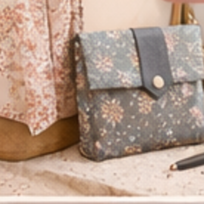 Pochette à livre bleue